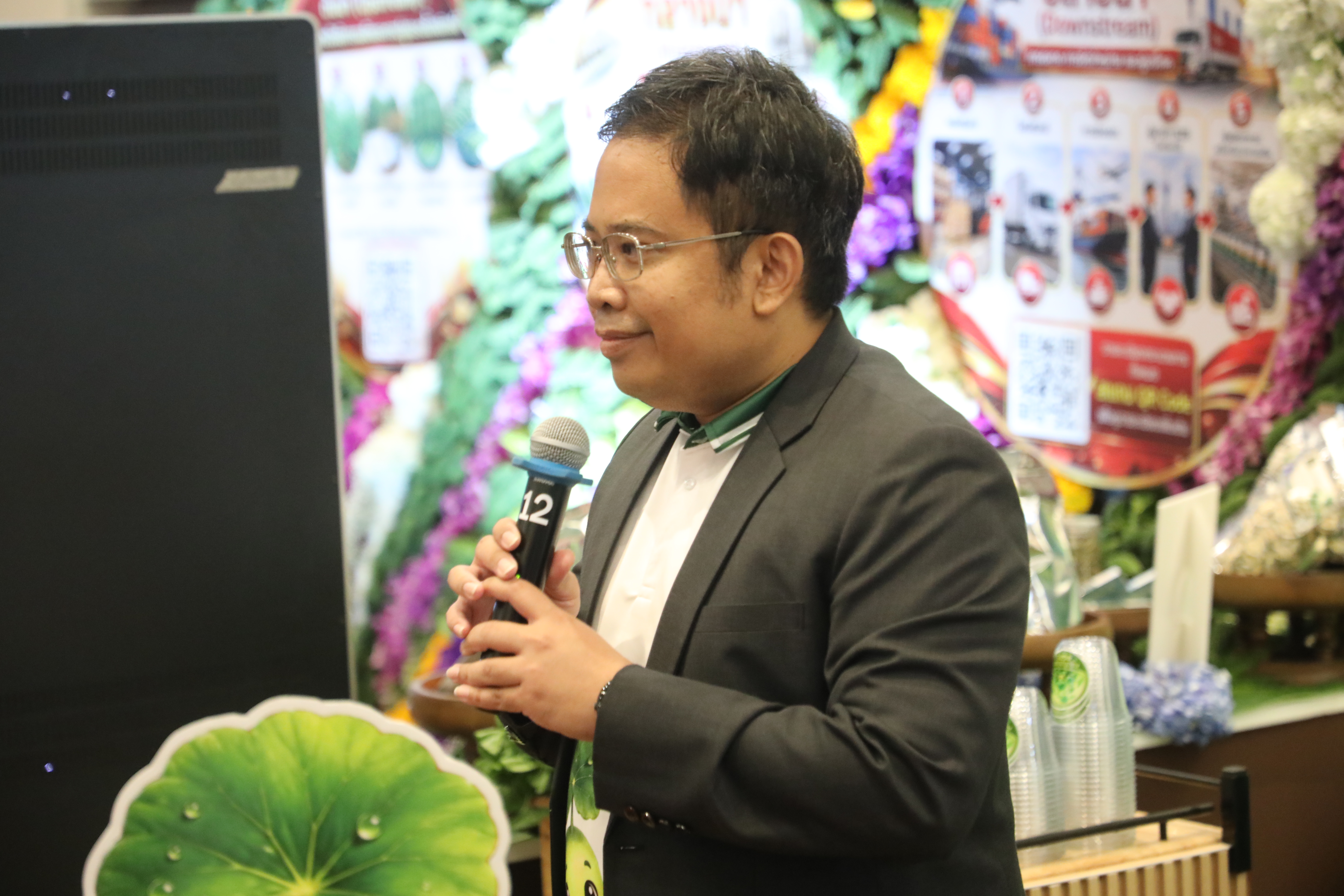title - เข้าร่วมชมการจัดนิทรรศการ และนำเสนอผลงานกลุ่ม สินค้าเกษตรมูลค่าสูงและแผนผลักดันสินค้าเกษตรมูลค่าสูง เพื่อการส่งออกไปยังต่างประเทศ หลักสูตร นักบริหารการพัฒนาการเกษตรและสหกรณ์ ระดับสูง (นบส.) รุ่นที่ 94